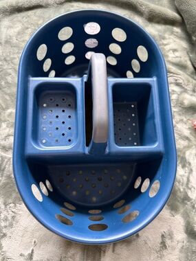 Mainstays Blue Plastic Bath Caddy with Center Handle